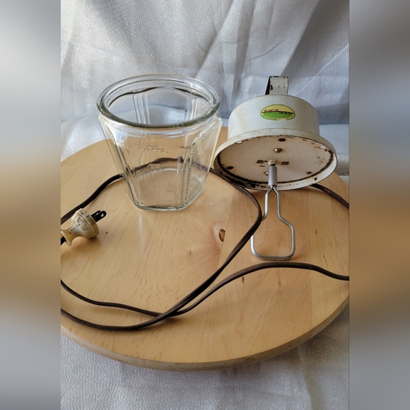 Vintage Working KWIKWAY Electric Mixer/Glass Jar. 3 Cup Capacity Holiday - Picture 10 of 16